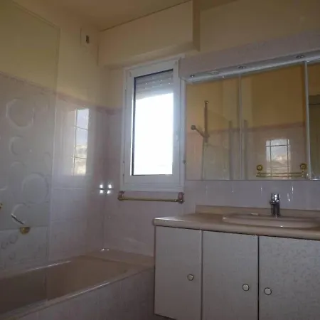 T3 - Private Parking - 300 M Sea &