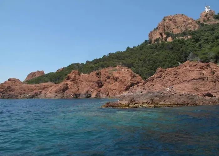 Διαμέρισμα T3 - Private Parking - 300 M Sea & Fréjus