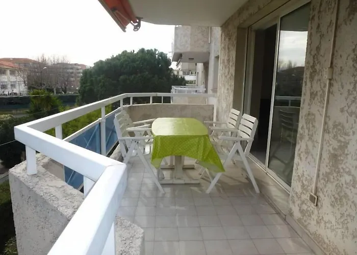 Διαμέρισμα T3 - Private Parking - 300 M Sea & *